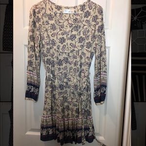Beautiful long sleeve peasant dress!!